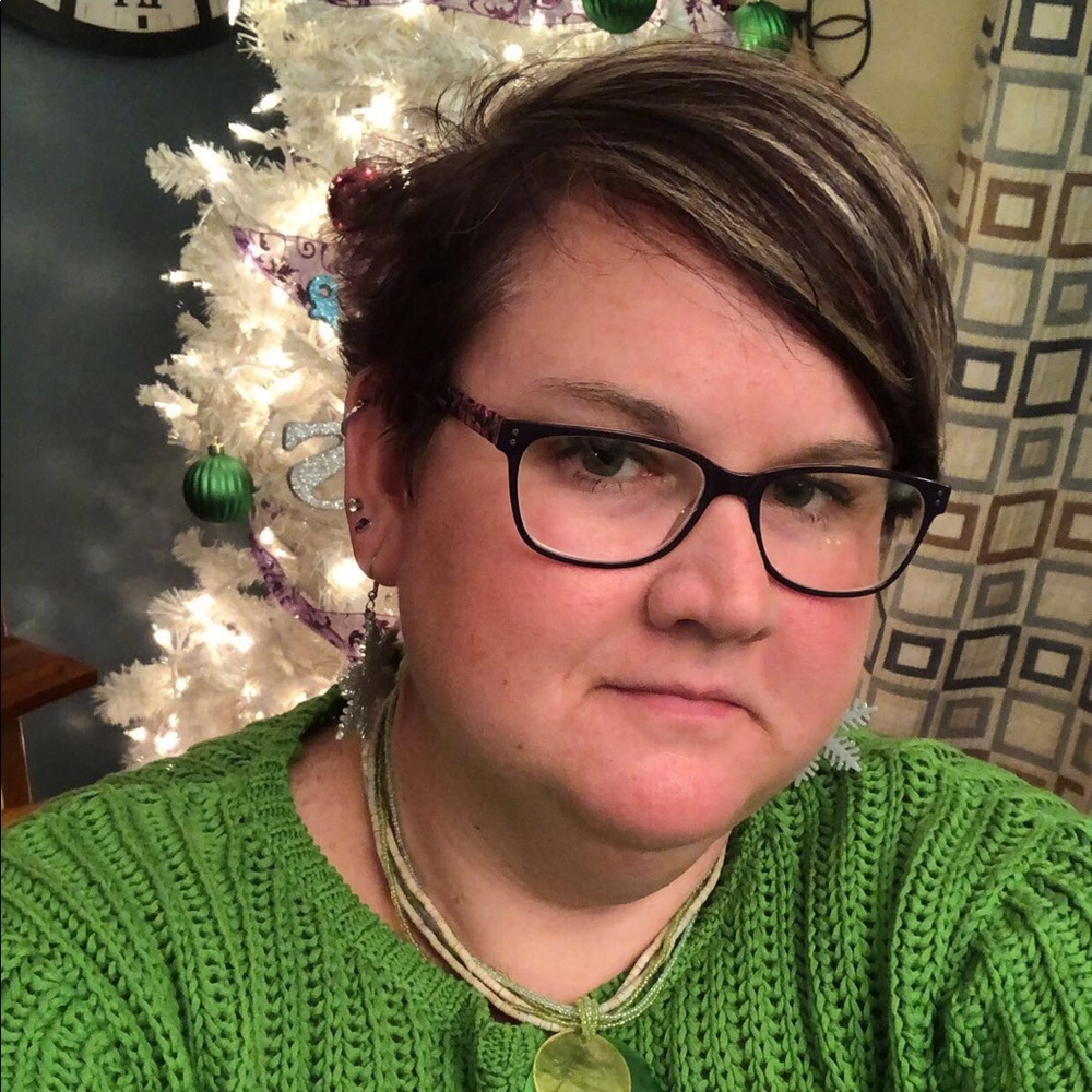 Meet your Posher, Stacy